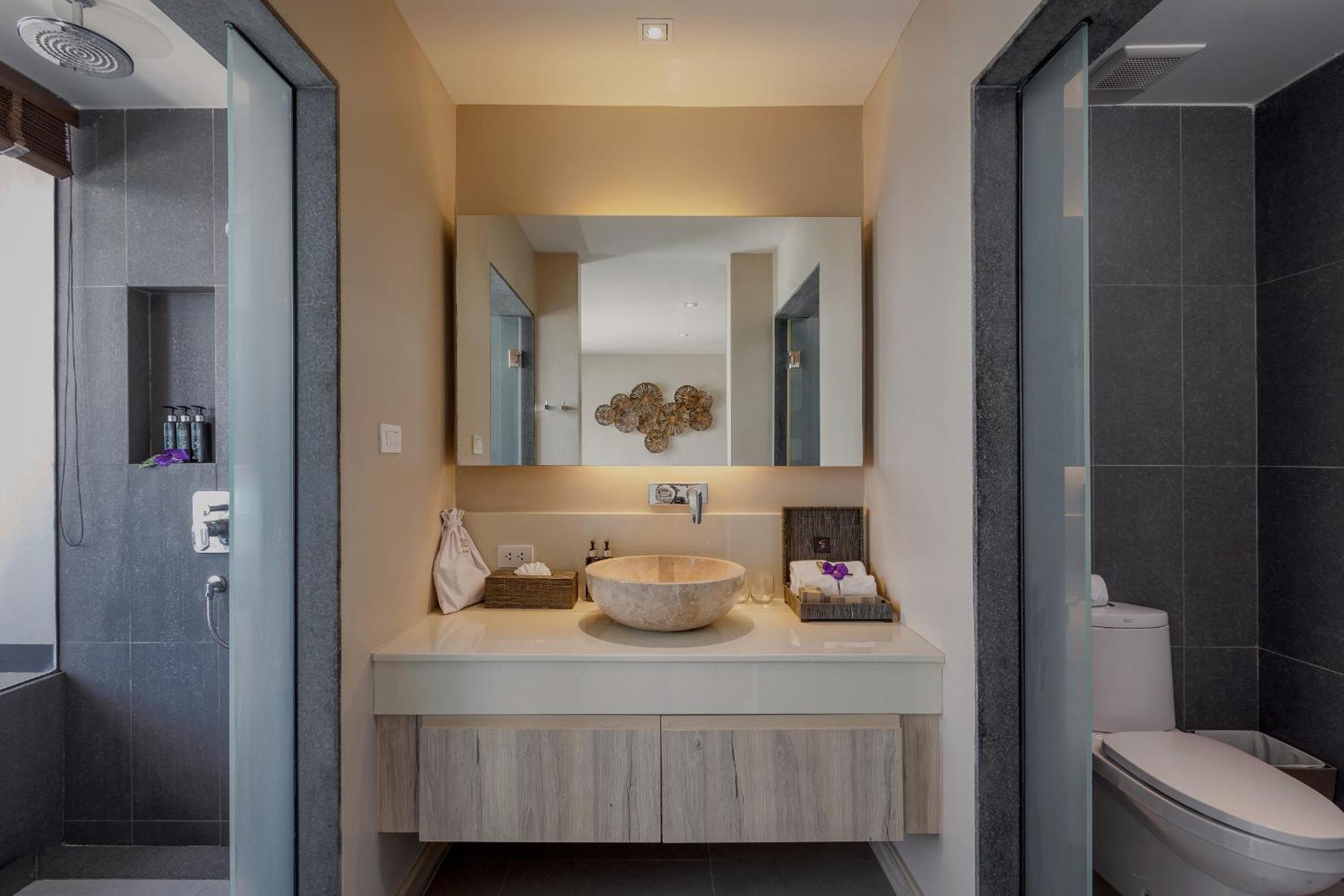 Sea View Jacuzzi Romance Suite