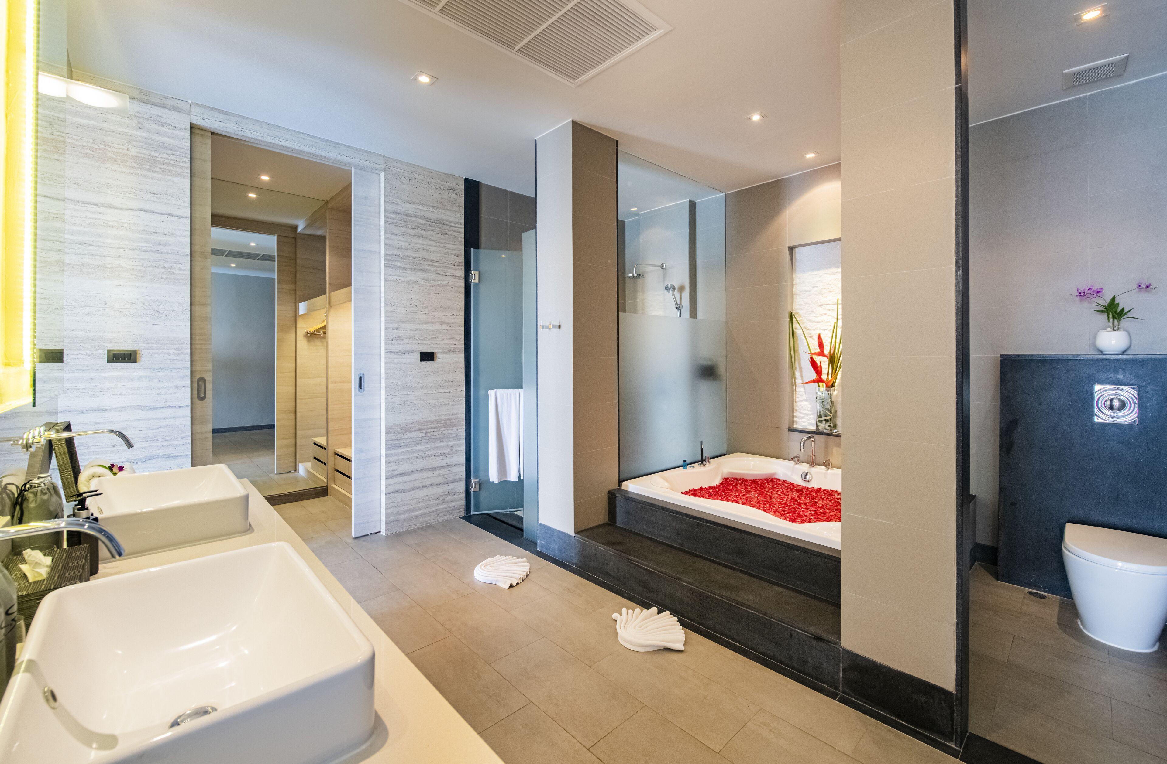 Sea View Jacuzzi Grand Suite
